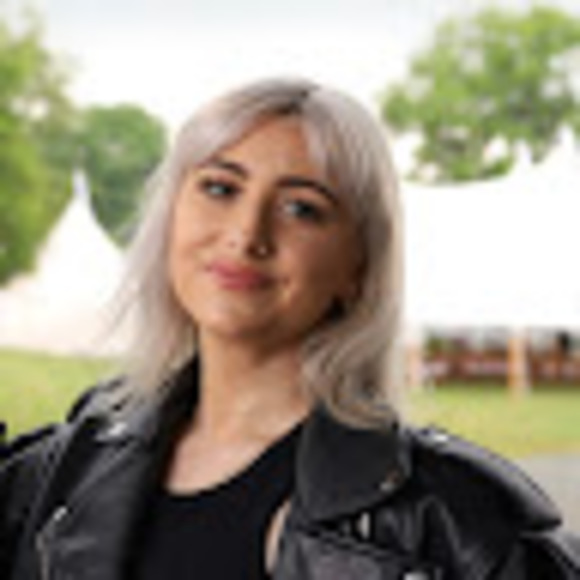 Meet your Posher, Kim - Picture 1 of 1